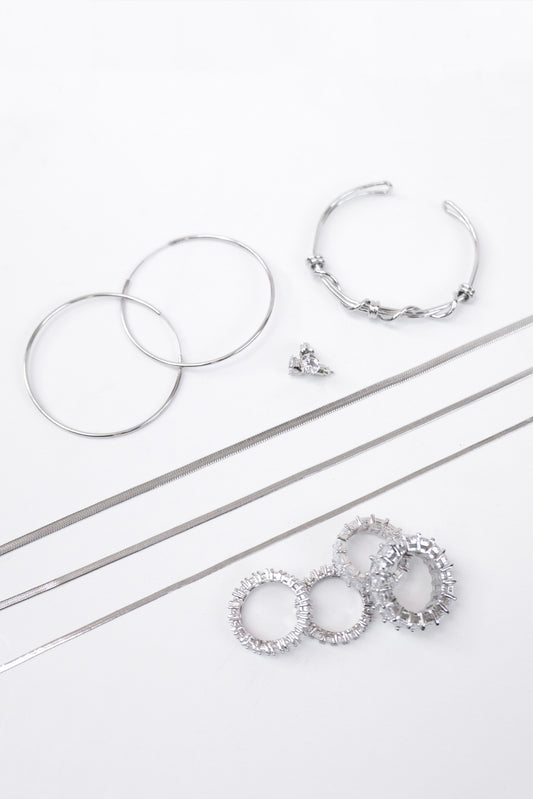 5 options of silver jewelry that can be mixed and matched in creating a 4 piece jewelry set